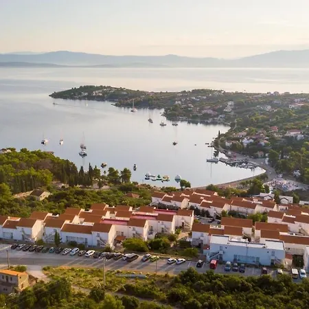 Solenta - Sunny & Bright Near W Self Checkin Nečujam